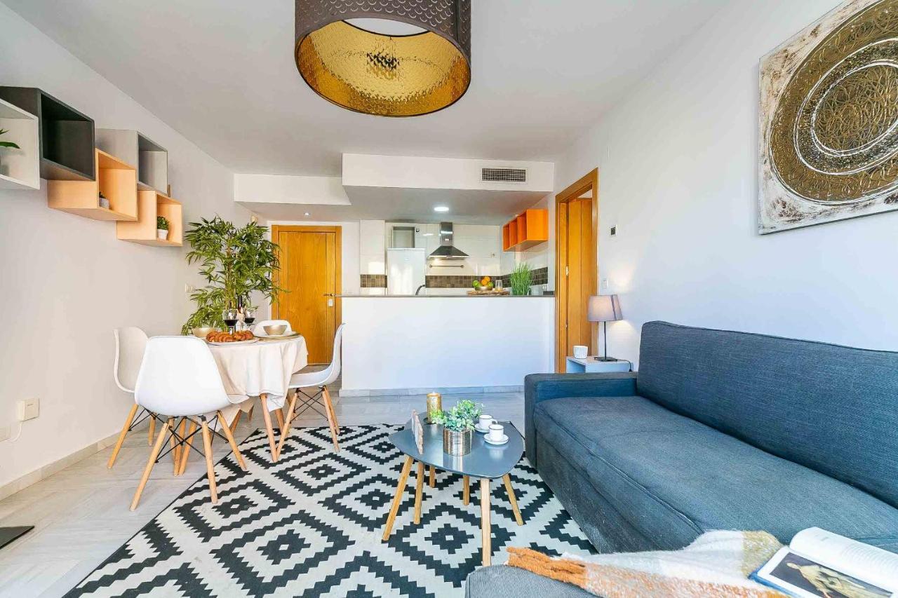 Carlos Haya Beautiful Apartment With Parking Málaga Esterno foto