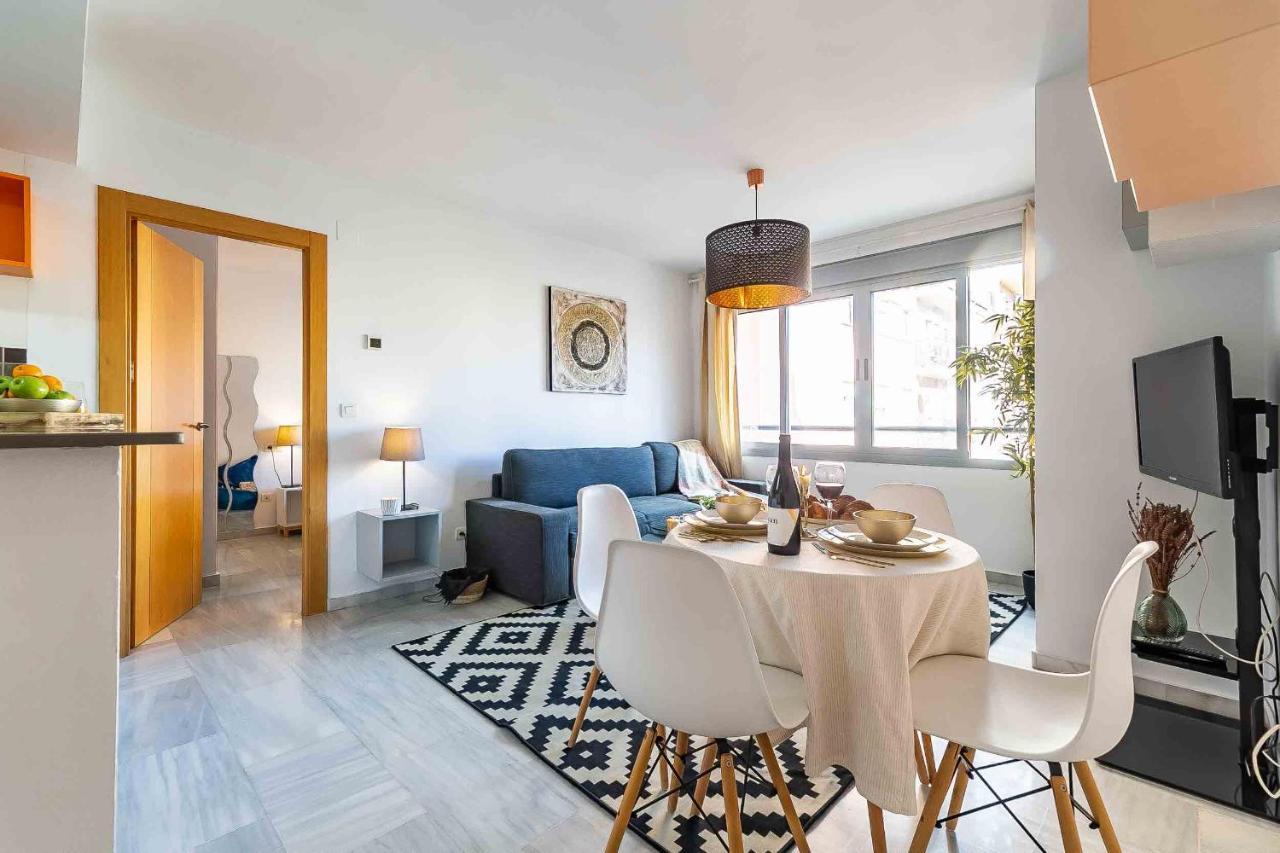Carlos Haya Beautiful Apartment With Parking Málaga Esterno foto